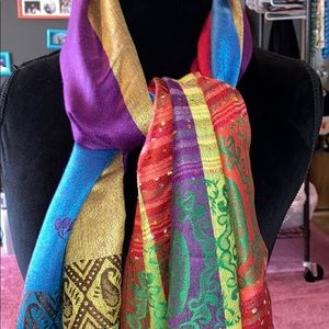 Multicolored scarf